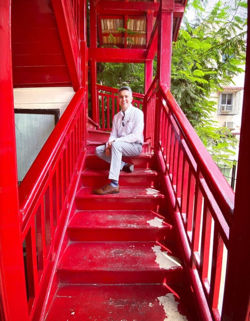 G06 red staircase